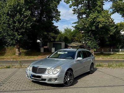 Mercedes E320