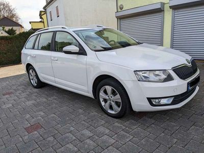 gebraucht Skoda Octavia OctaviaCombi 2.0 TDI DSG Elegance *AHK/KLIMA/NAV*