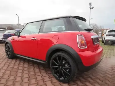 Second-hand Mini ONE 125 CP (91 kW) 2007 Roșu Hatchback