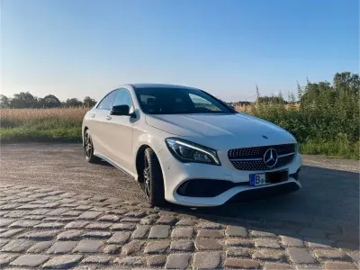 Gebraucht Mercedes CLA200 AMG line 156 PS (114 kW) 2017 Weiß Coupé