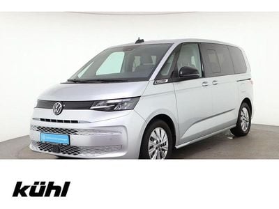 Gebraucht VW Multivan Basis 150 PS (110 kW) 2024 Reflexsilber metallic Van