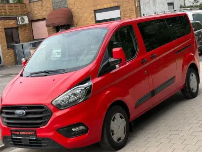 Gebraucht Ford Transit Trend 131 PS (96 kW) 2019 Race red Van / Kleinbus