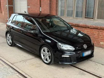 Gebraucht VW Golf VI R 271 PS (199 kW) 2010 Schwarz Kleinwagen