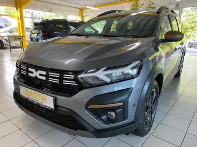 Usata Dacia Jogger Extreme 141 CV (103 kW) 2025 Grigio Monovolume