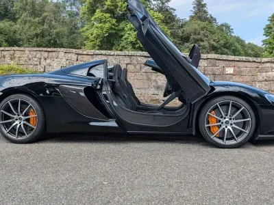 Gebraucht McLaren 650S 650 PS (478 kW) 2016 Schwarz Cabrio