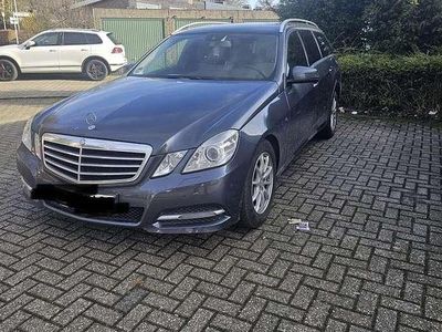 Gebraucht Mercedes E200 Avantgarde 184 PS (135 kW) 2012 Kombi