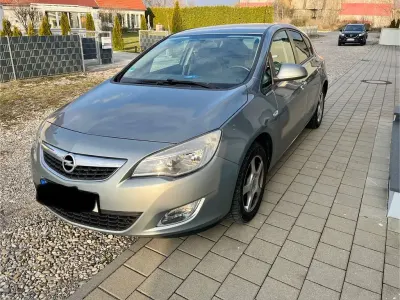 Second-hand Opel Astra S 120 CP (88 kW) 2011 Gri Break