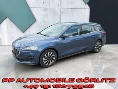 Gebraucht Ford Focus Titanium 125 PS (91 kW) 2022 Blau Kombi