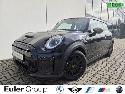 Gebraucht Mini Cooper SE 135 kW (184 PS) 2023 Midnight black metallic Kleinwagen