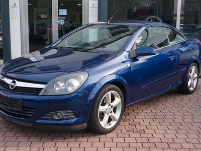 Second-hand Opel Astra Edition 441 CP (324 kW) 2006 Albastru Cabrio