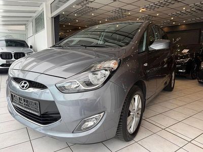 Gebraucht Hyundai ix20 Trend 125 PS (91 kW) 2015 Grau Kleinwagen