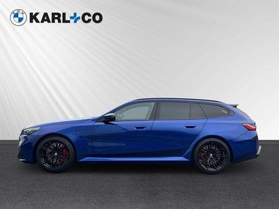 Neu BMW M5 Comfort Edition 585 PS (430 kW) 2026 Marina bay blau metallic Kombi