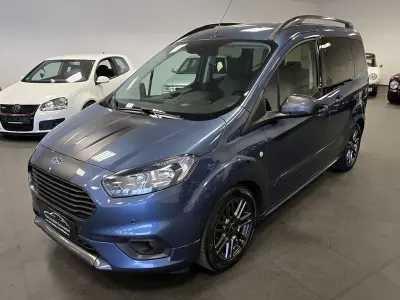 Używany Ford Tourneo Courier Sport 101 KM (74 kW) 2021 Niebieski Minivan