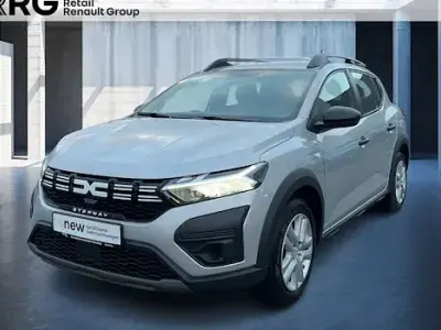 Second-hand Dacia Sandero Essentiel 122 CP (89 kW) 2024 Argintiu Berlinǎ