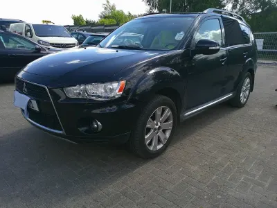 Gebraucht Mitsubishi Outlander 177 PS (130 kW) 2012 Schwarz SUV