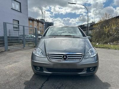 Gebraucht Mercedes A180 Elegance 109 PS (80 kW) 2005 Gold Kleinwagen