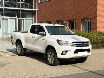 Gebraucht Toyota HiLux Comfort 150 PS (110 kW) 2017 Weiß Pickup