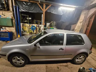 Używany VW Golf IV 75 KM (55 kW) 2003 Srebrny Sedan/Limuzyna