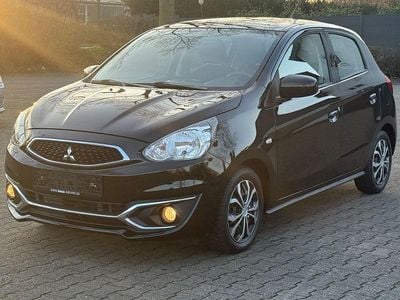 Schwarz Gebraucht 2017 Mitsubishi Space Star Edition Kleinwagen | 6.330 € (Fairer Preis)