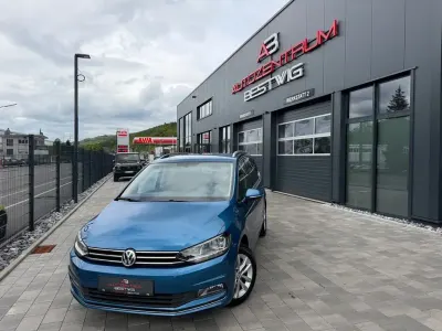 Gebraucht VW Touran Highline 150 PS (110 kW) 2017 Blau Van / Kleinbus