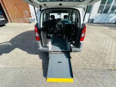 Gebraucht Citroën Berlingo Feel 99 PS (72 kW) 2017 Weiß Van / Kleinbus