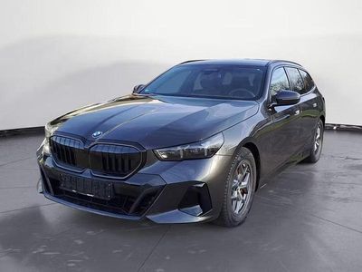 Gebraucht BMW 520 M Sport 197 PS (144 kW) 2025 Grau Kombi