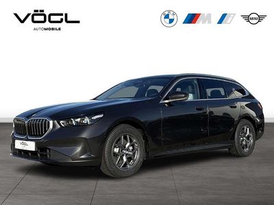 Neu BMW 520 Sport Line 197 PS (144 kW) 2025 Sophistograu brillanteffekt Kombi