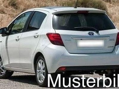 Second-hand Toyota Yaris 99 CP (72 kW) 2013 Andere farben Hatchback