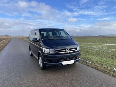 Gebraucht VW Multivan Comfortline 150 PS (110 kW) 2019 Blau Van / Kleinbus