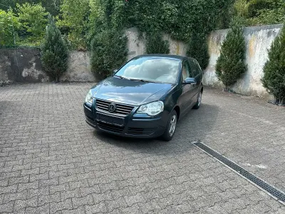 Gebraucht VW Polo 65 PS (47 kW) 2005 Grau Kleinwagen