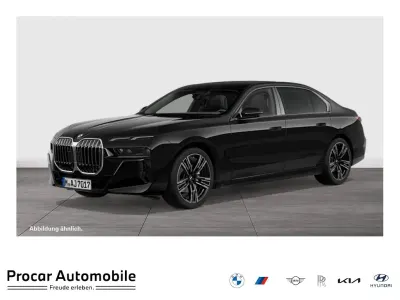 Gebraucht BMW 740 M Sport 299 PS (219 kW) 2025 Schwarz Limousine