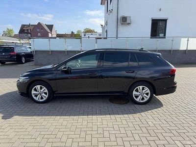 Second-hand VW Golf VIII Life 150 CP (110 kW) 2022 Negru Break