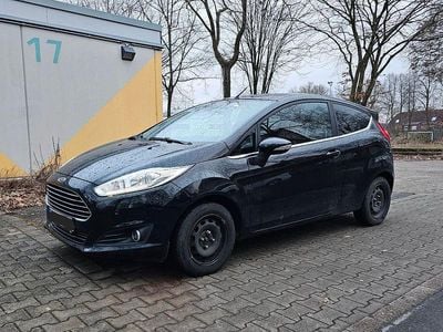 Usata Ford Fiesta Titanium 95 CV (69 kW) 2015 Nero Utilitaria