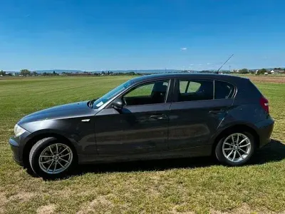 Gebraucht BMW 116 122 PS (89 kW) 2008 Grau Kleinwagen