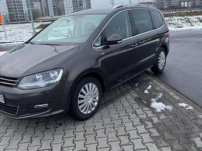 Gebraucht VW Sharan Comfortline 140 PS (102 kW) 2014 Braun Van / Kleinbus