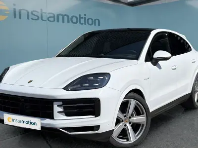 Gebraucht Porsche Cayenne E-Hybrid 470 PS (345 kW) 2024 Weiß SUV