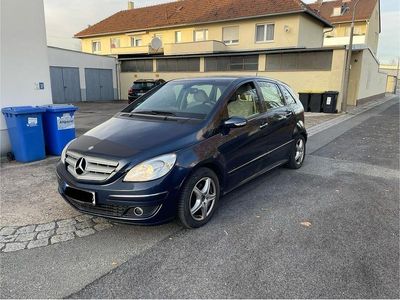 Mercedes B200