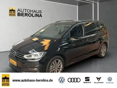 Neu VW Touran Comfortline 150 PS (110 kW) 2026 Grenadillschwarz metallic Van / Kleinbus
