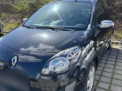 Second-hand Renault Twingo Night&Day 75 CP (55 kW) 2012 Negru Hatchback