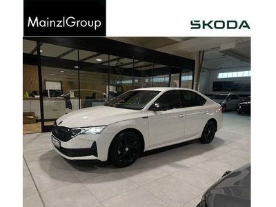 Candyweiß Gebraucht 2025 Skoda Octavia SportLine Limousine | 39.990 €