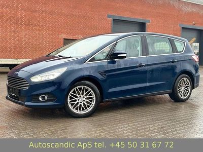 Blau Gebraucht 2020 Ford S-MAX Titanium Van / Kleinbus | 7.900 €