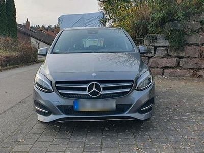 Mercedes B200
