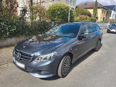 Gebraucht Mercedes E220 Avantgarde 170 PS (125 kW) 2017 Grau Kombi