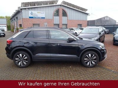 Second-hand VW T-Roc Move 150 CP (110 kW) 2024 Negru SUV