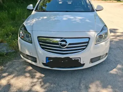 Gebraucht Opel Insignia Sport 170 PS (125 kW) 2013 Weiß Kombi