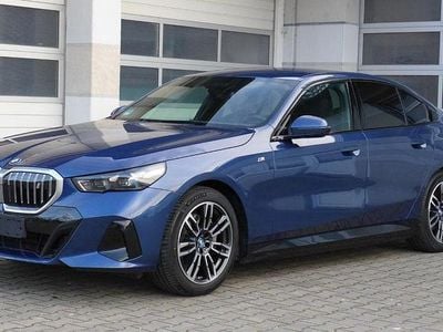 Blau Gebraucht 2025 BMW i5 M Sport Limousine | 53.900 € (Superpreis)