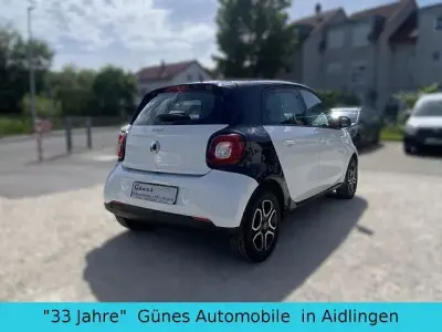Gebraucht Smart ForFour Basis 71 PS (52 kW) 2016 Schwarz Kleinwagen