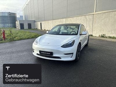 Weiß Gebraucht 2021 Tesla Model 3 Long Range AWD Limousine | 27.000 € (Fairer Preis)