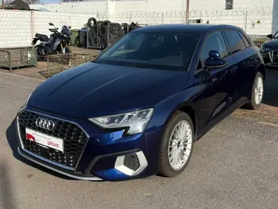 Używany Audi A3 Advanced Plus 150 KM (110 kW) 2023 Niebieski Sedan/Limuzyna