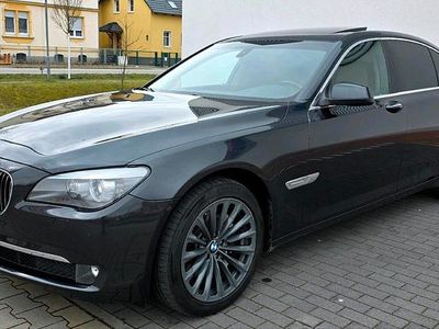 Gebraucht BMW 730 245 PS (180 kW) 2009 Grau Limousine